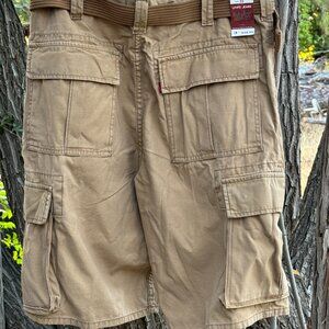LEVIS NWT VTG MENS SZ 33 SHORTS CARGO ALL SEASON OUTDOOR MULTI POCKET KHAKI TAN
